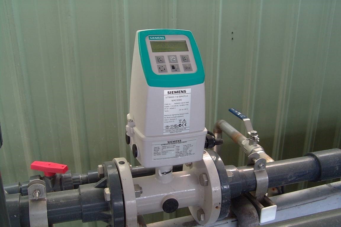 電磁式流量計 Electromagnetic flowmeter